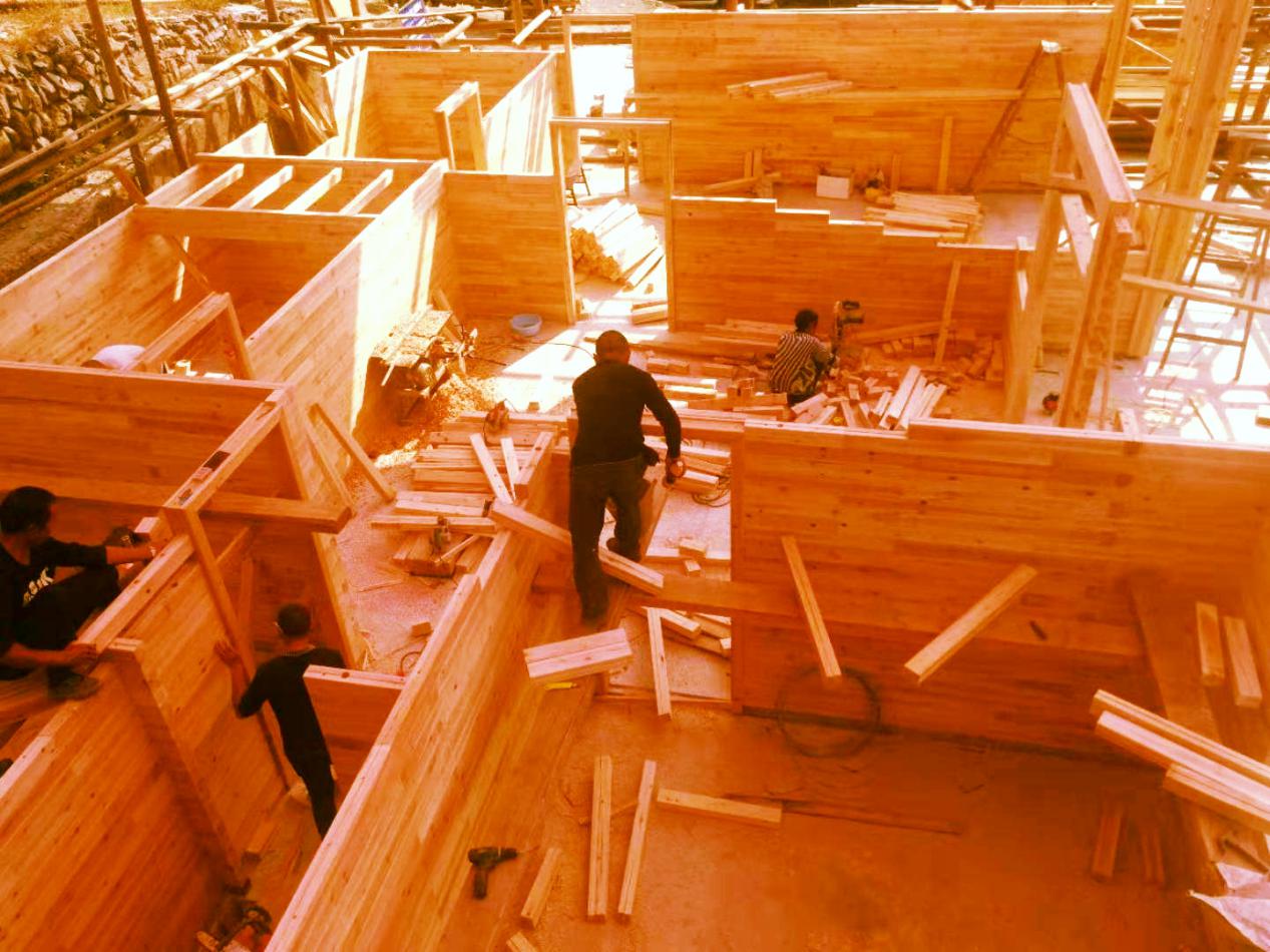 湖南森福木業(yè)有限公司,木結構別墅建造及制作,木涼亭建造及制作,木棧道建造及制作